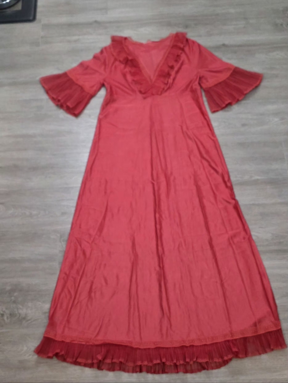 Womans Lingerie Nightgown Full Length Size M Deep Red